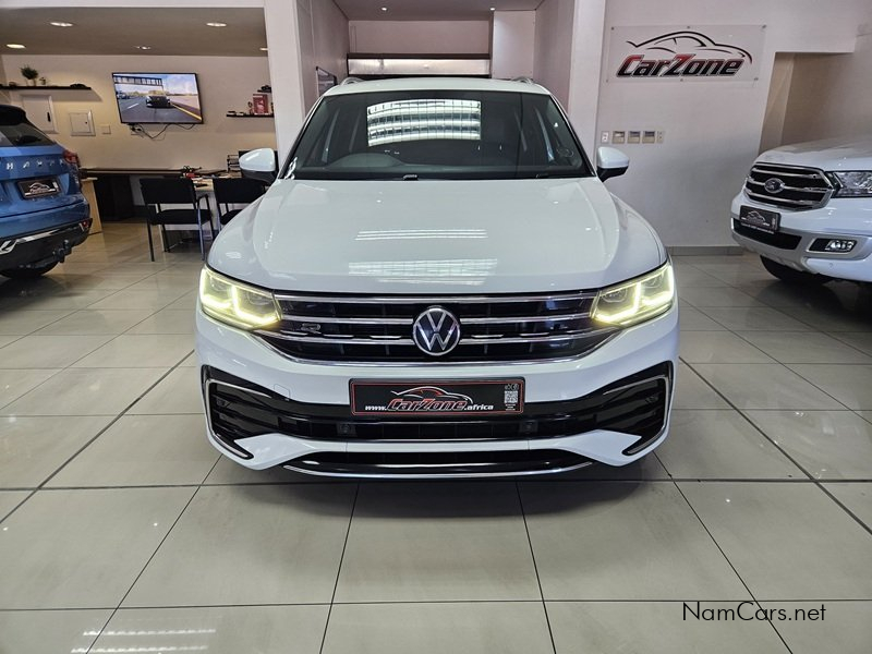 2021 Volkswagen Tiguan photo 2