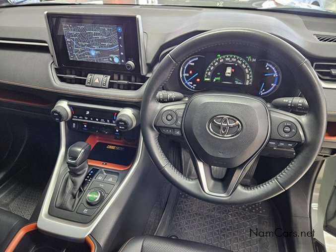 2025 Toyota Rav4 photo 8