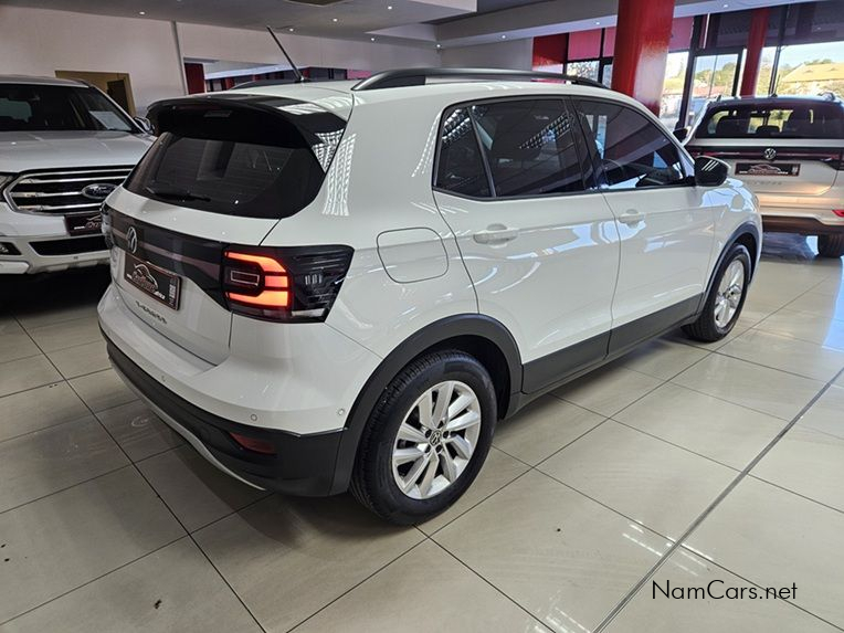 2023 Volkswagen T-Cross photo 4