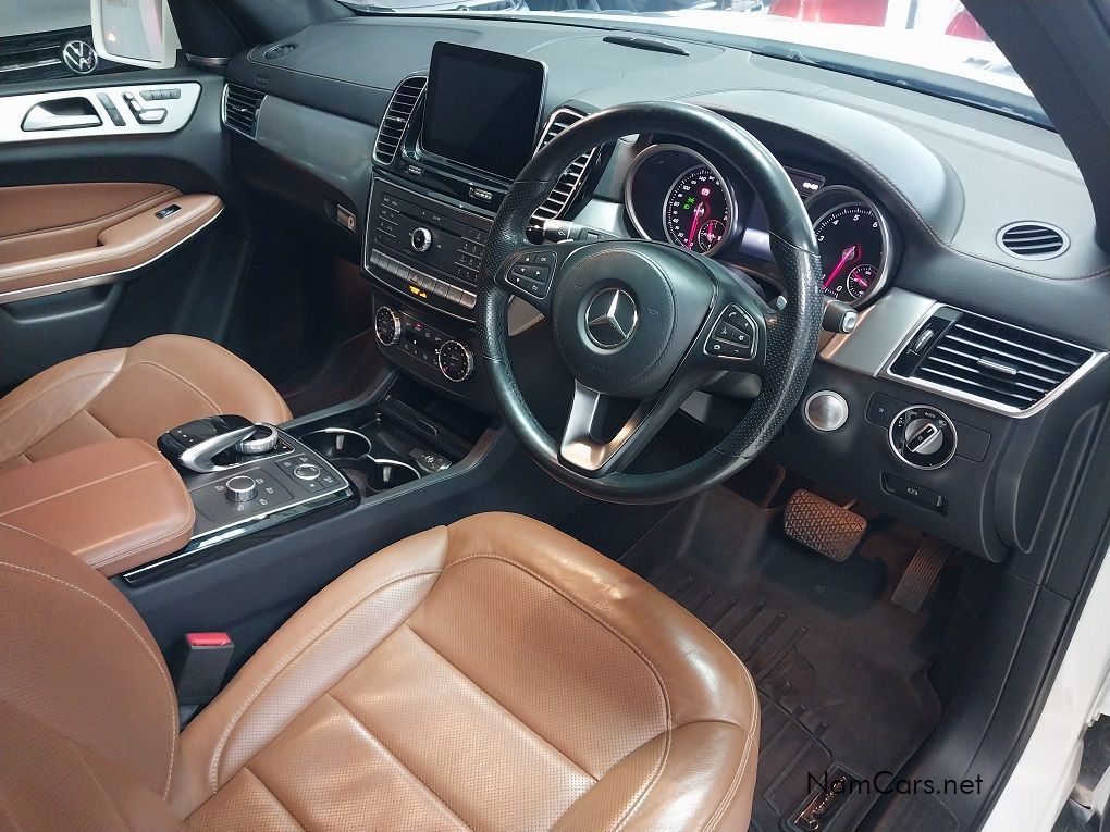 2017 Mercedes-Benz GLS photo 9
