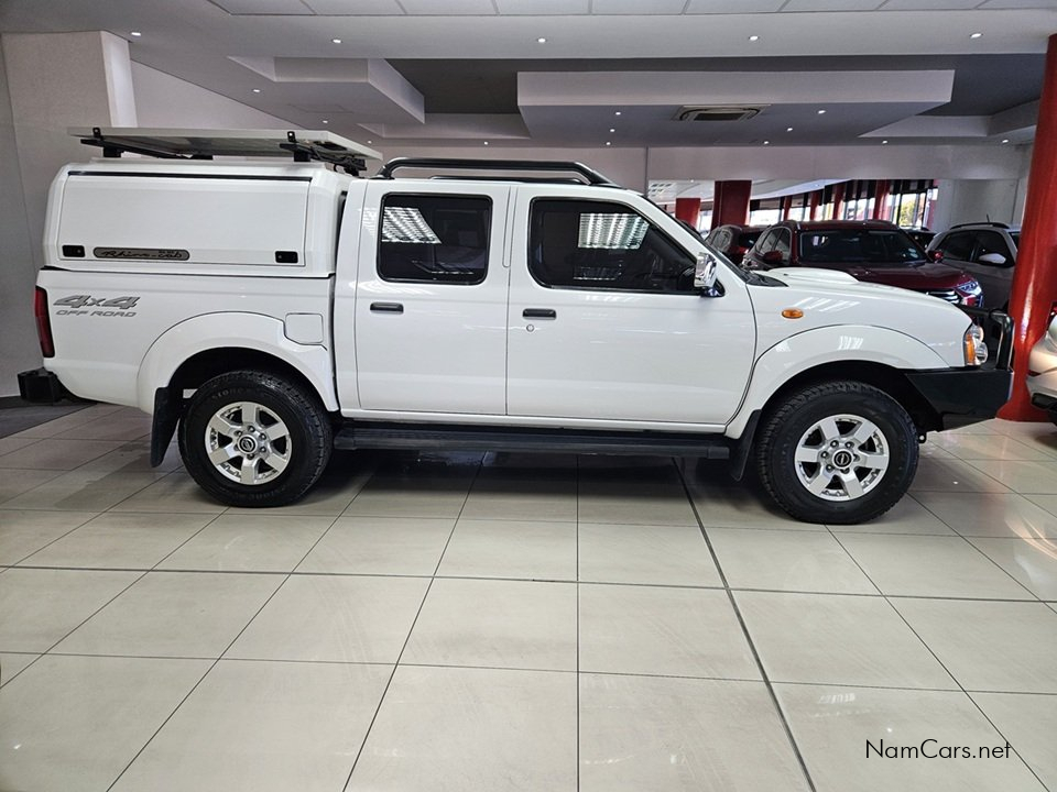 2019 Nissan Hardbody photo 3