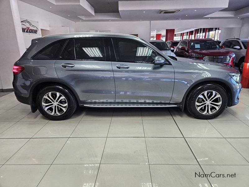 2018 Mercedes-Benz GLC photo 3
