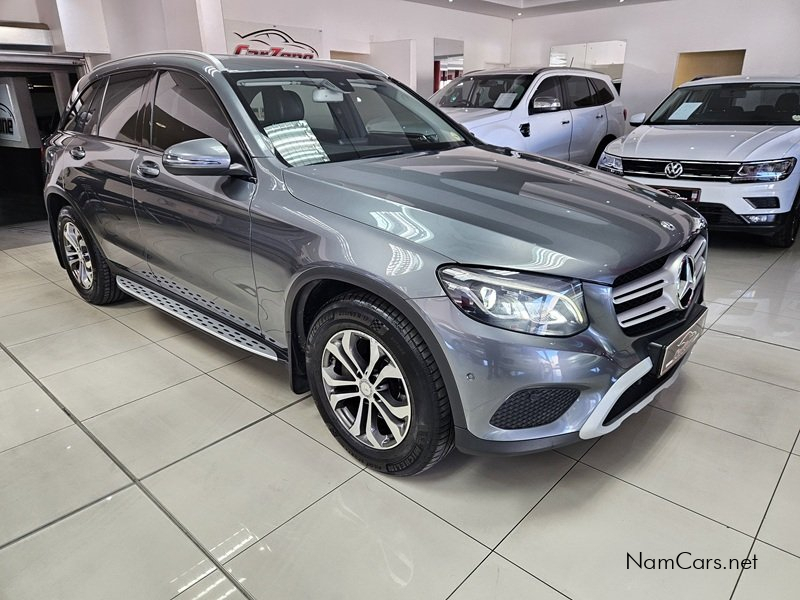 2018 Mercedes-Benz 220 photo 1