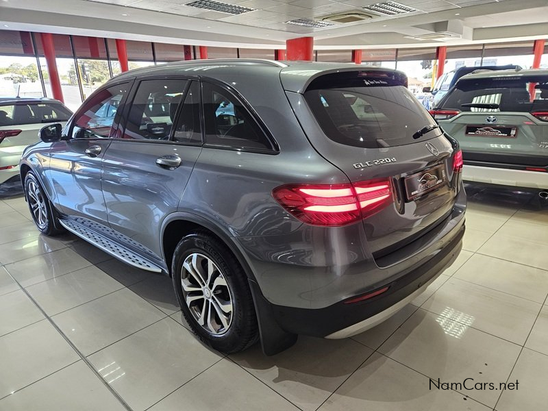 2018 Mercedes-Benz 220 photo 6