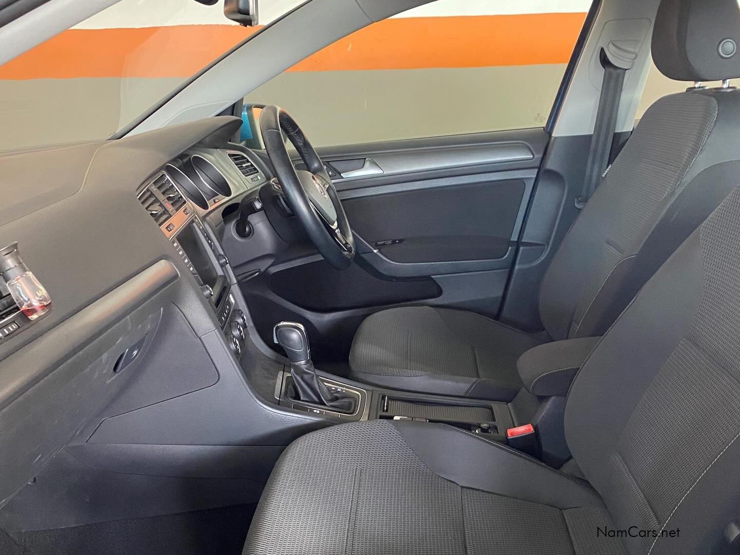 2013 Volkswagen Golf photo 4