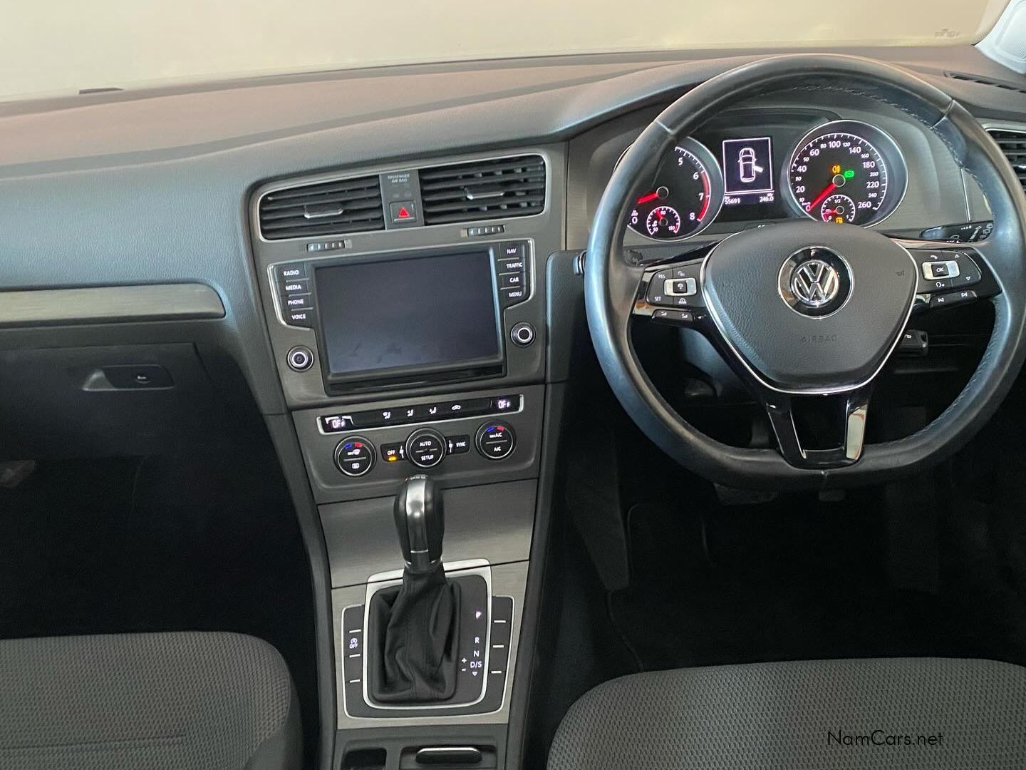 2013 Volkswagen Golf photo 5