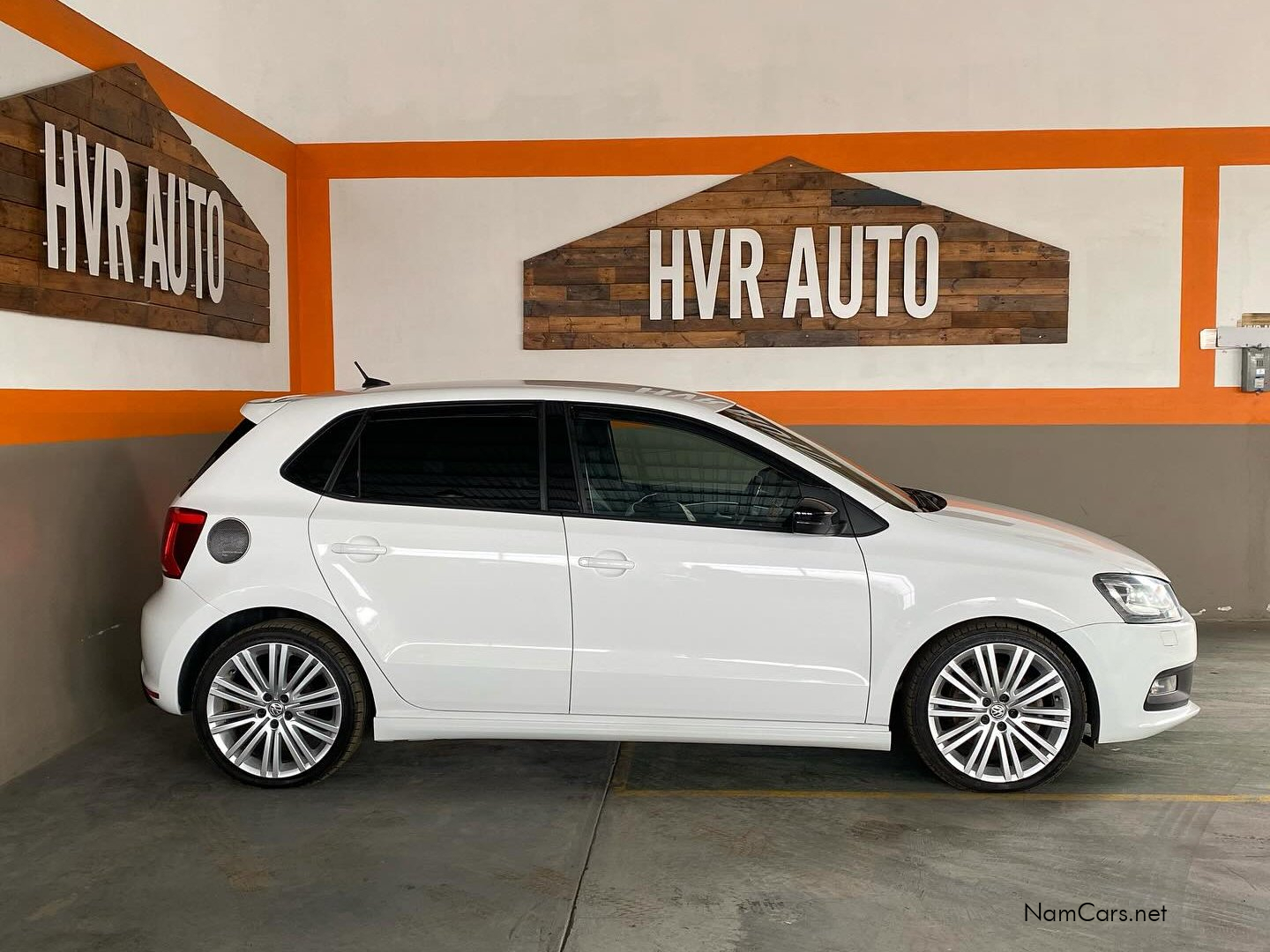2015 Volkswagen Polo photo 2