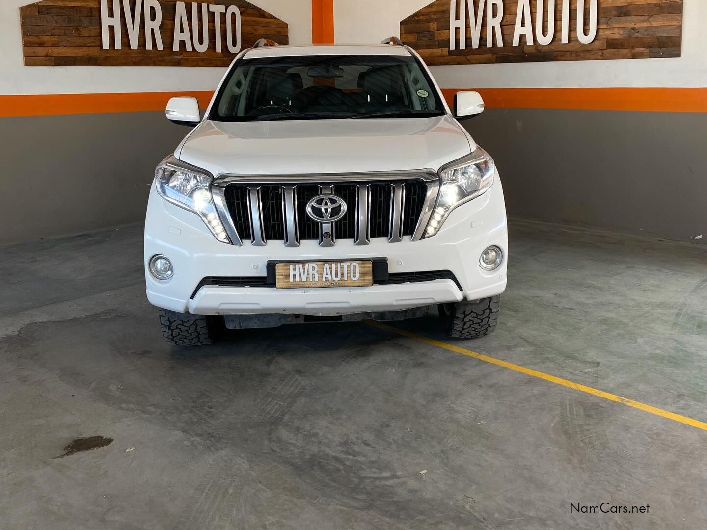 2017 Toyota Prado photo 1