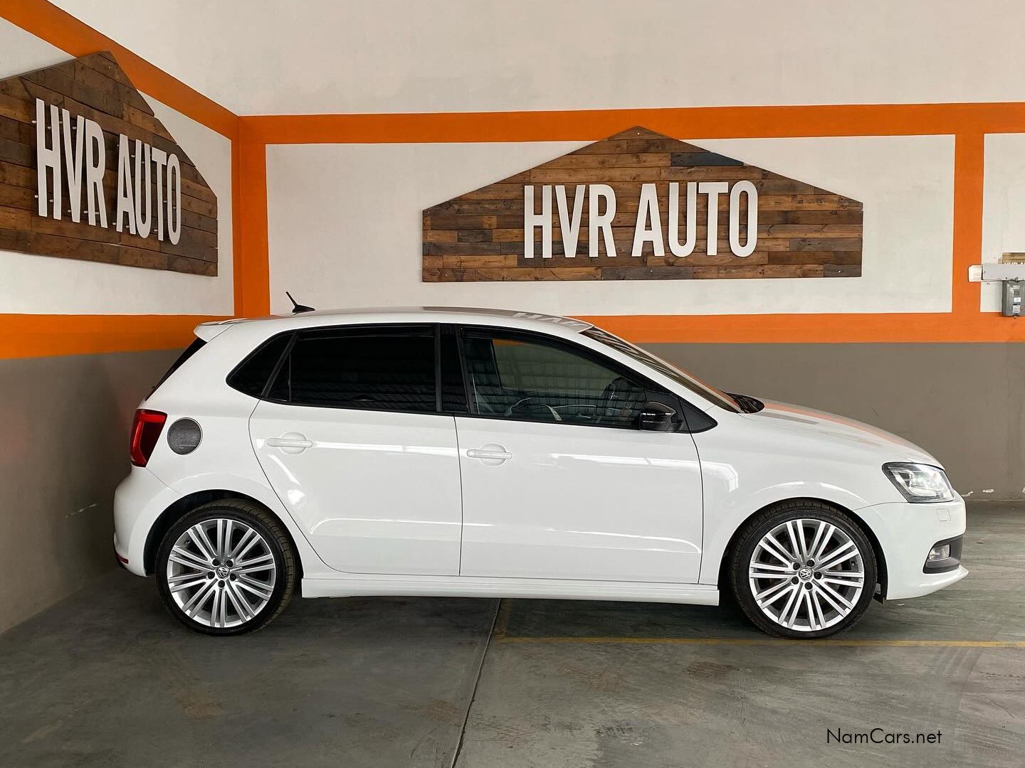 2015 Volkswagen Polo photo 2