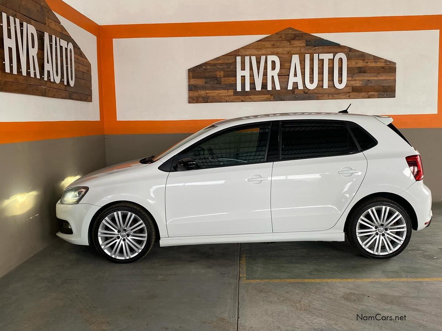2015 Volkswagen Polo photo 3