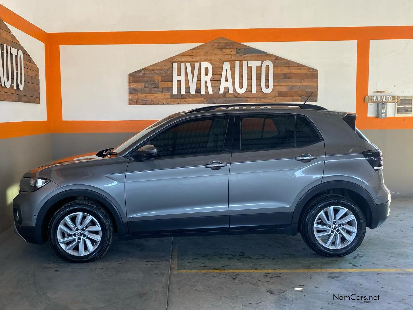 2021 Volkswagen T-Cross photo 3