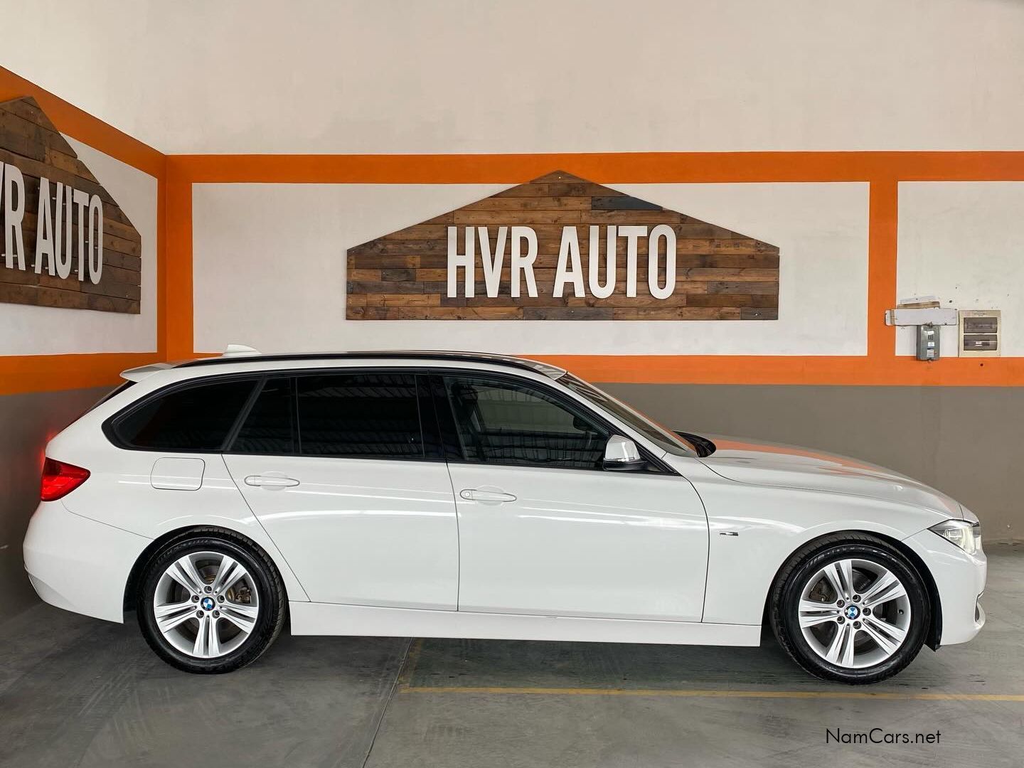 2015 BMW 3 Series photo 2