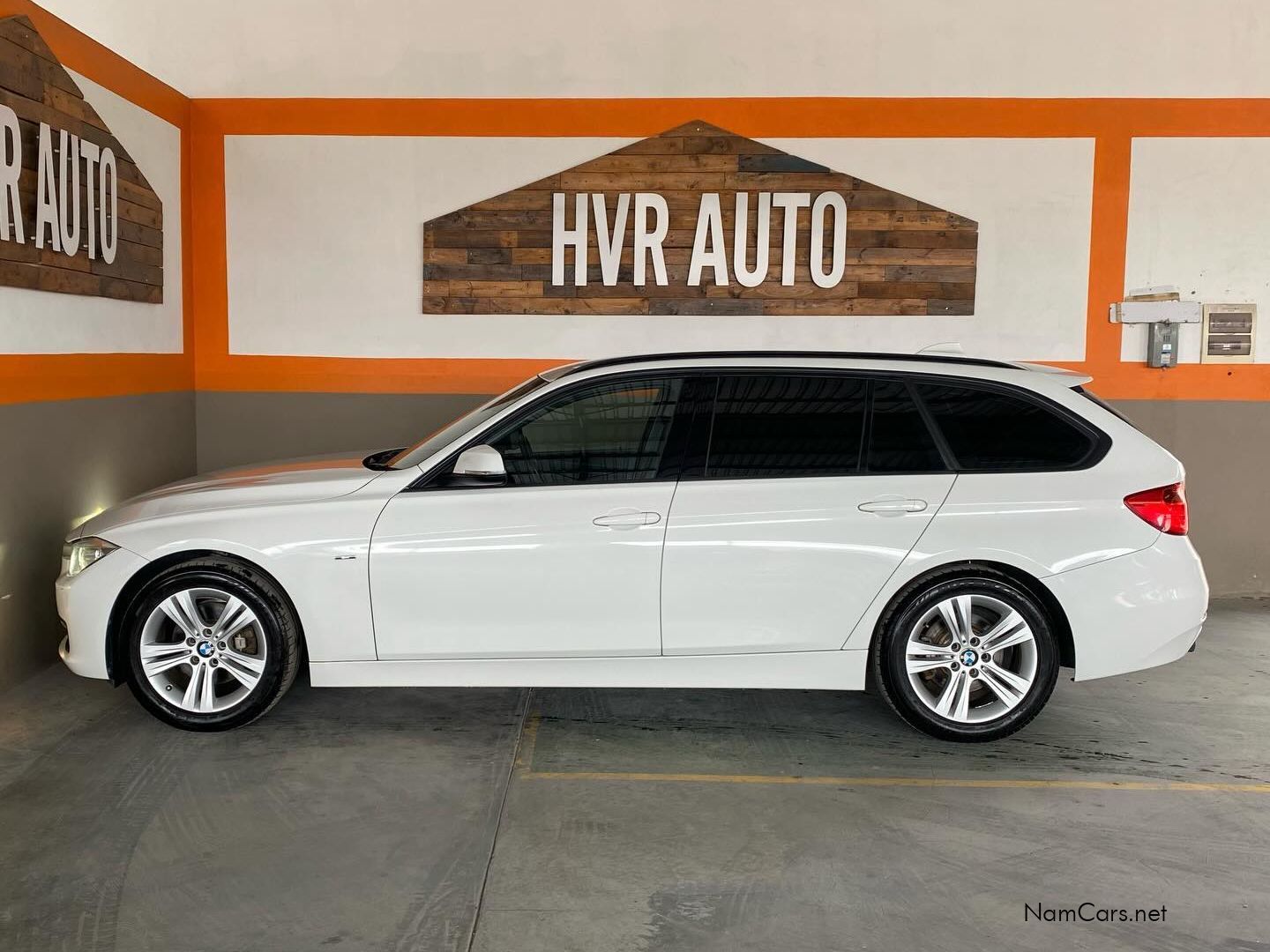 2015 BMW 3 Series photo 3
