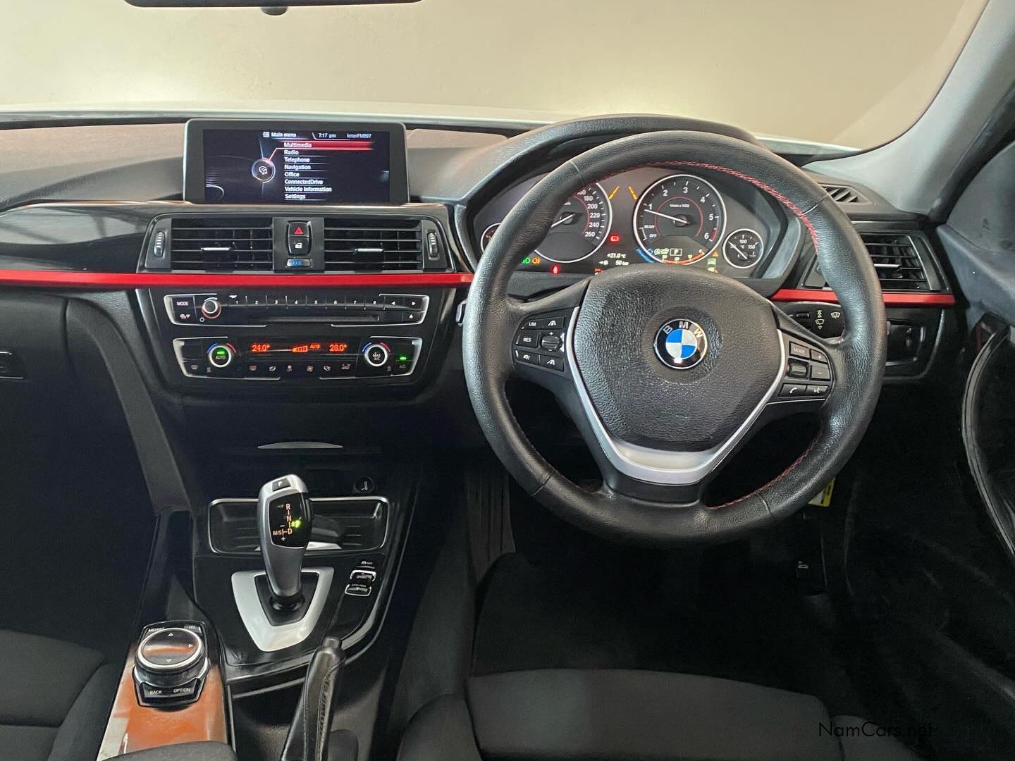 2015 BMW 3 Series photo 5