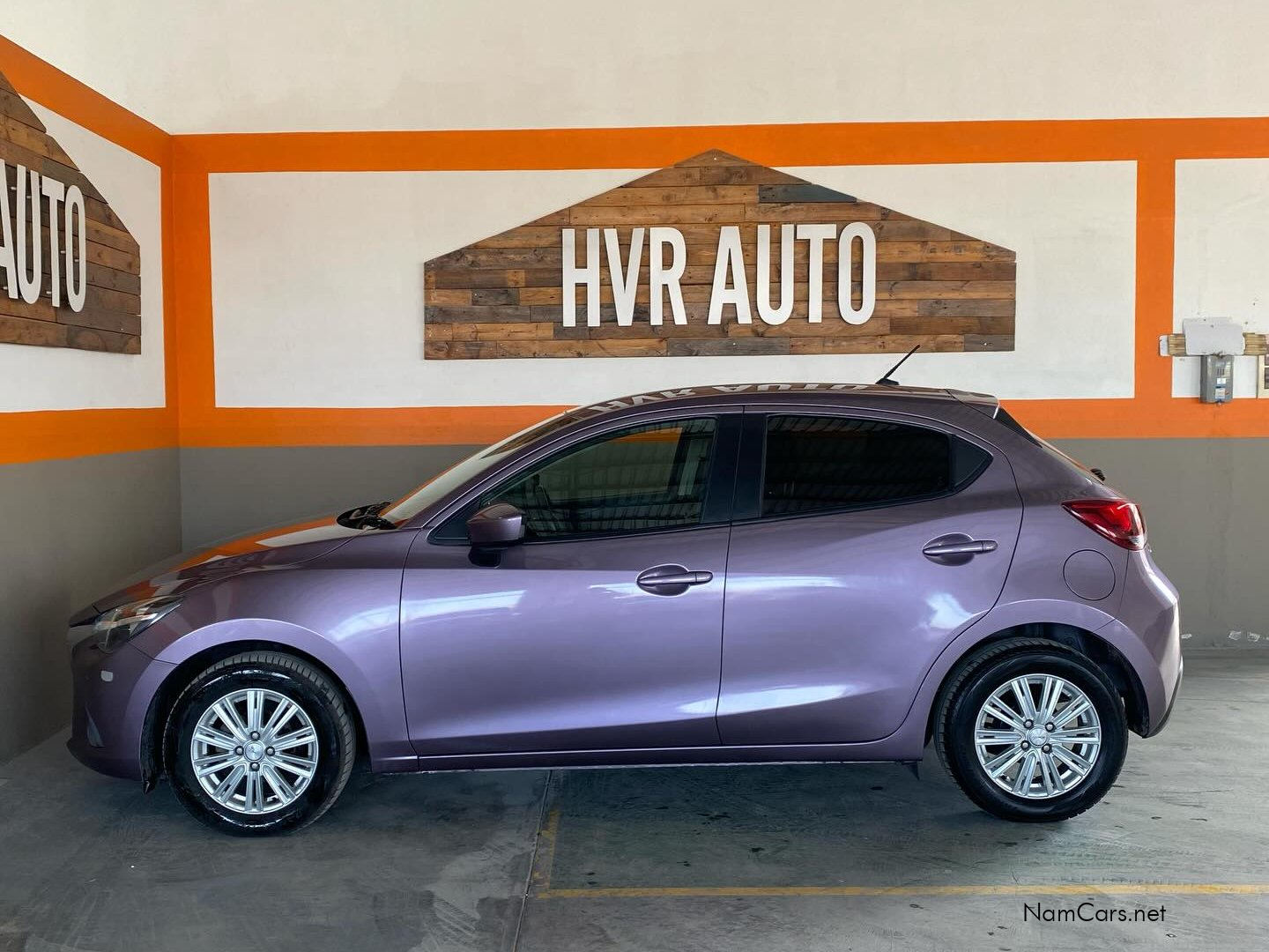 2014 Mazda Demio photo 3