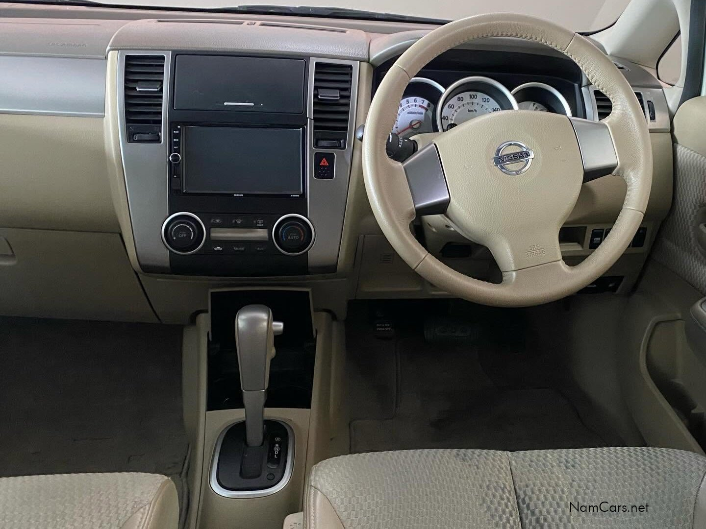2012 Nissan Tiida photo 5