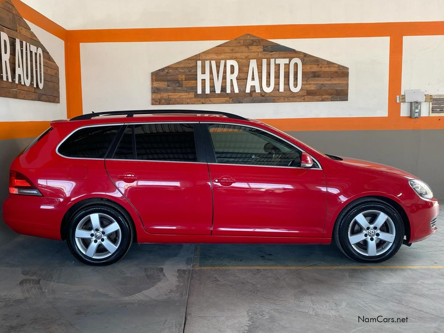 2013 Volkswagen Golf photo 2