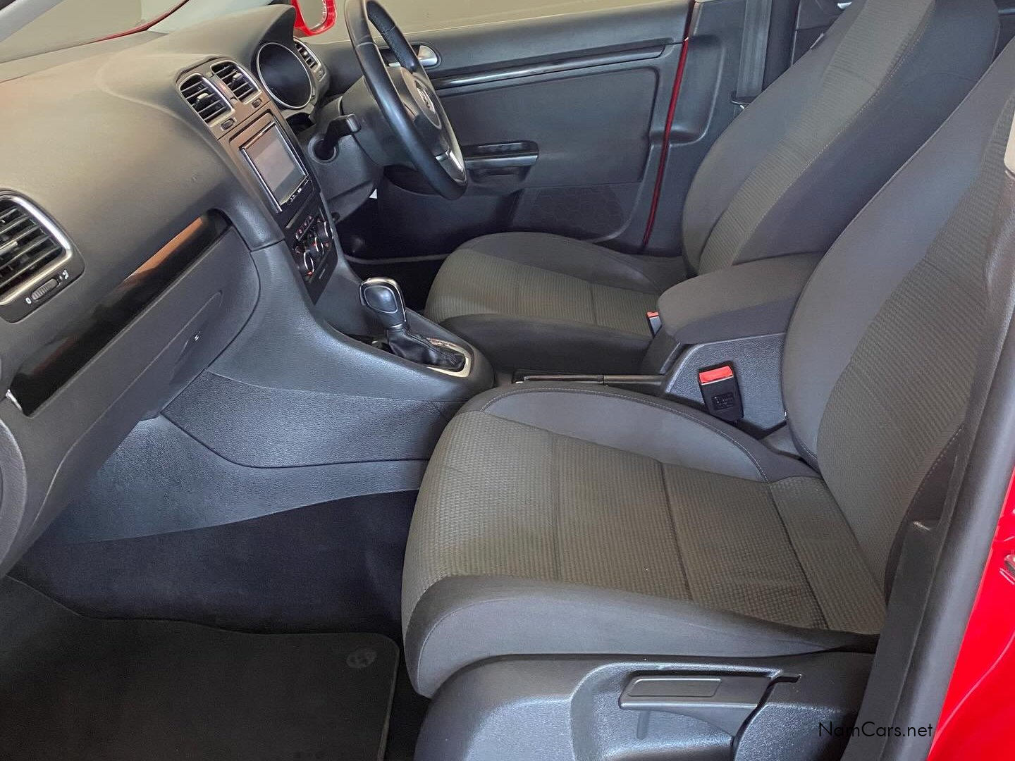 2013 Volkswagen Golf photo 4