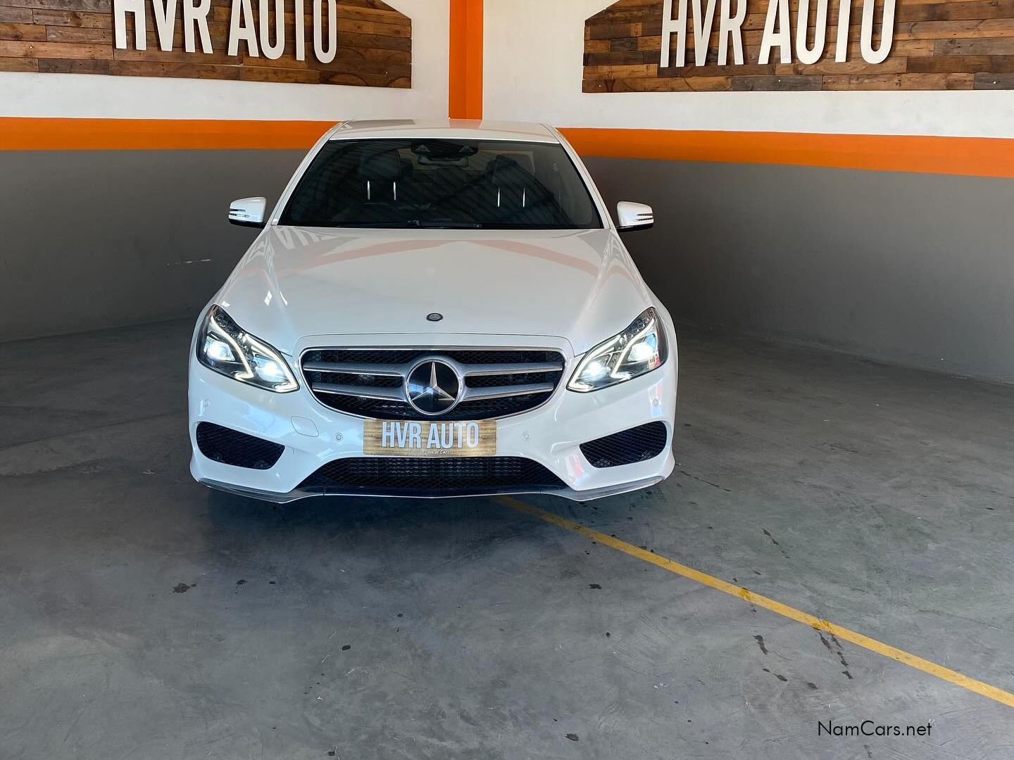 2016 Mercedes-Benz E Class photo 1