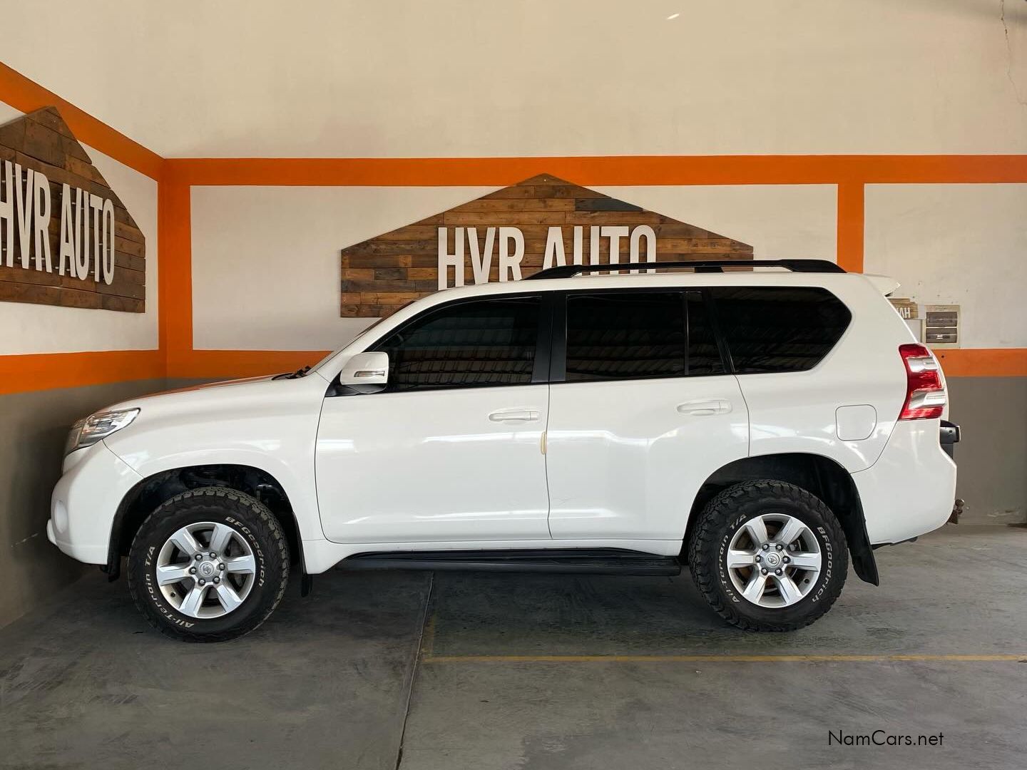 2014 Toyota Prado photo 3