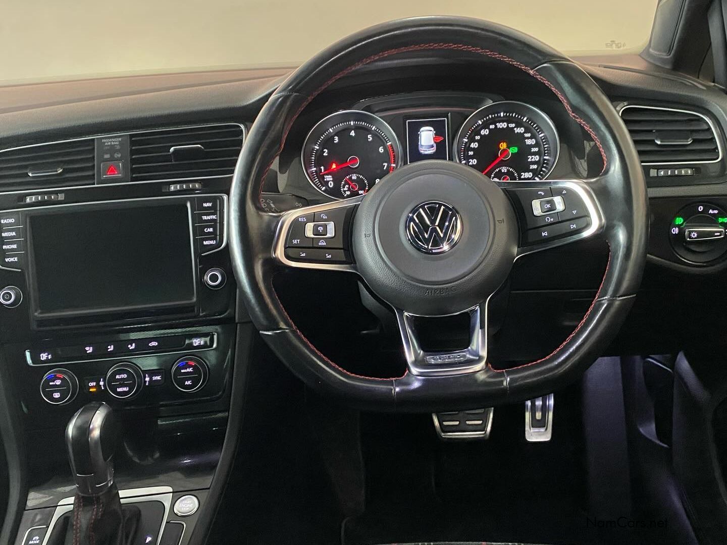 2015 Volkswagen Golf photo 5
