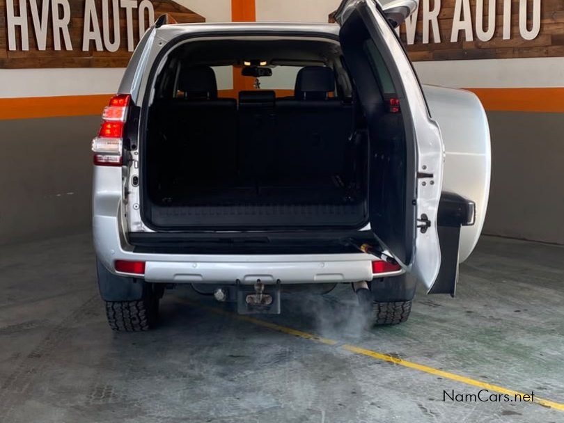 2014 Toyota Land Cruiser photo 8