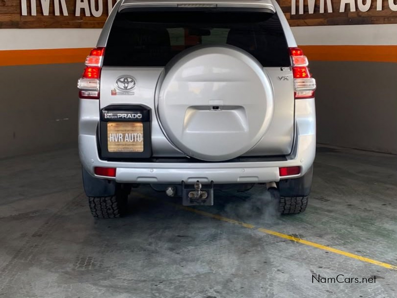 2014 Toyota Land Cruiser photo 9