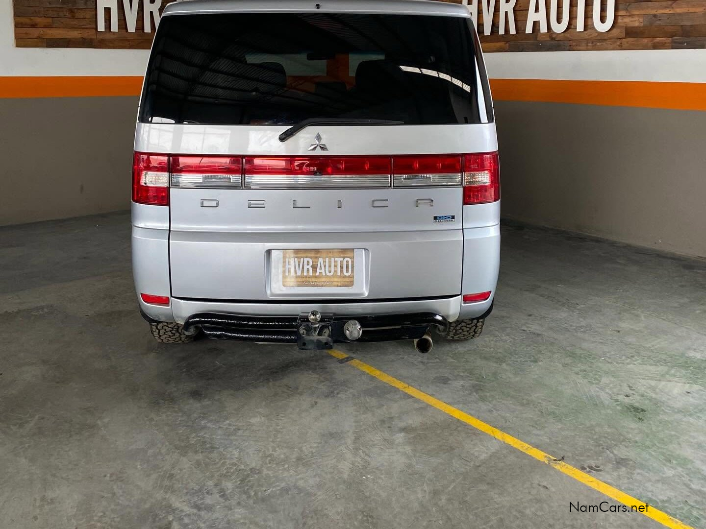 2013 Mitsubishi Delica photo 8
