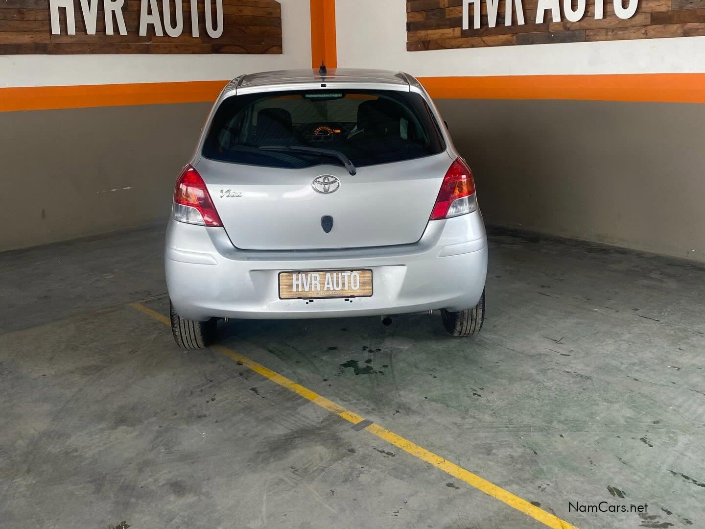 2011 Toyota Vitz photo 8