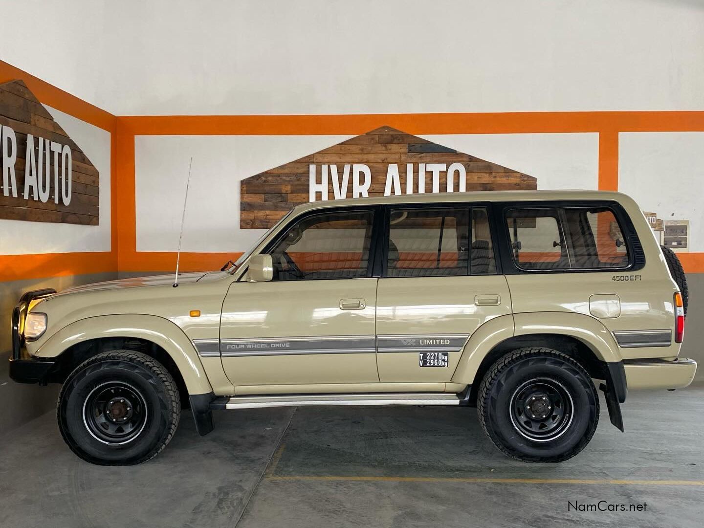 1995 Toyota Land Cruiser photo 3