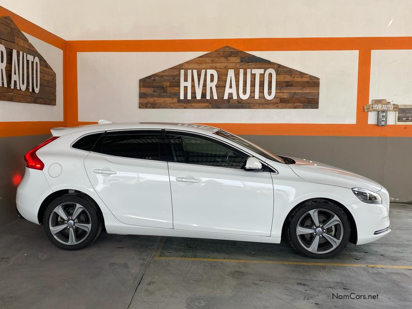 2014 Volvo V40 photo 2