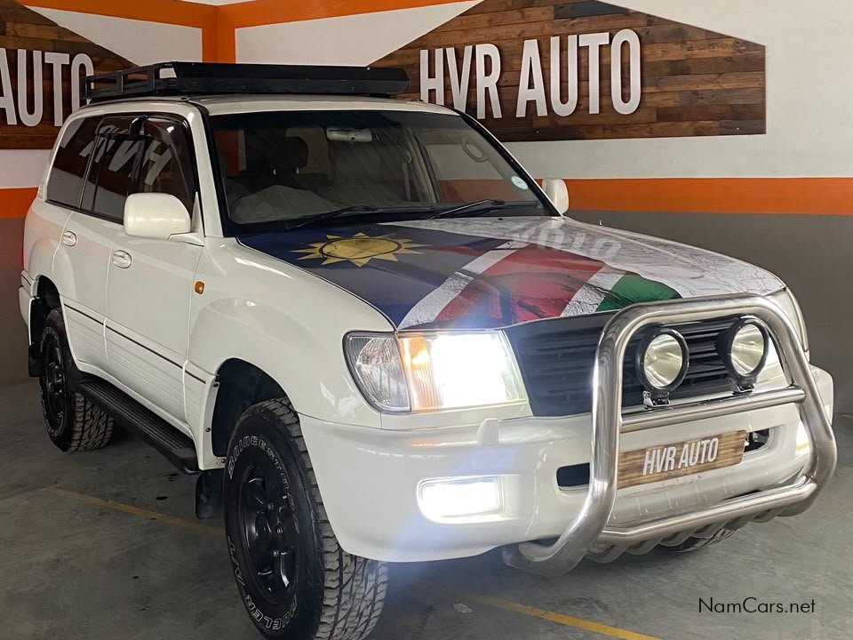 2002 Toyota Land Cruiser photo 1