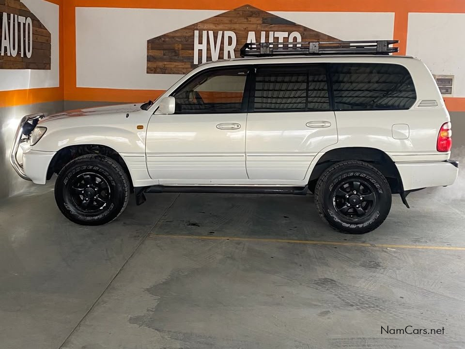 2002 Toyota Land Cruiser photo 4