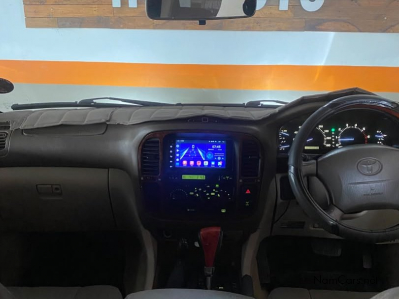 2002 Toyota Land Cruiser photo 5