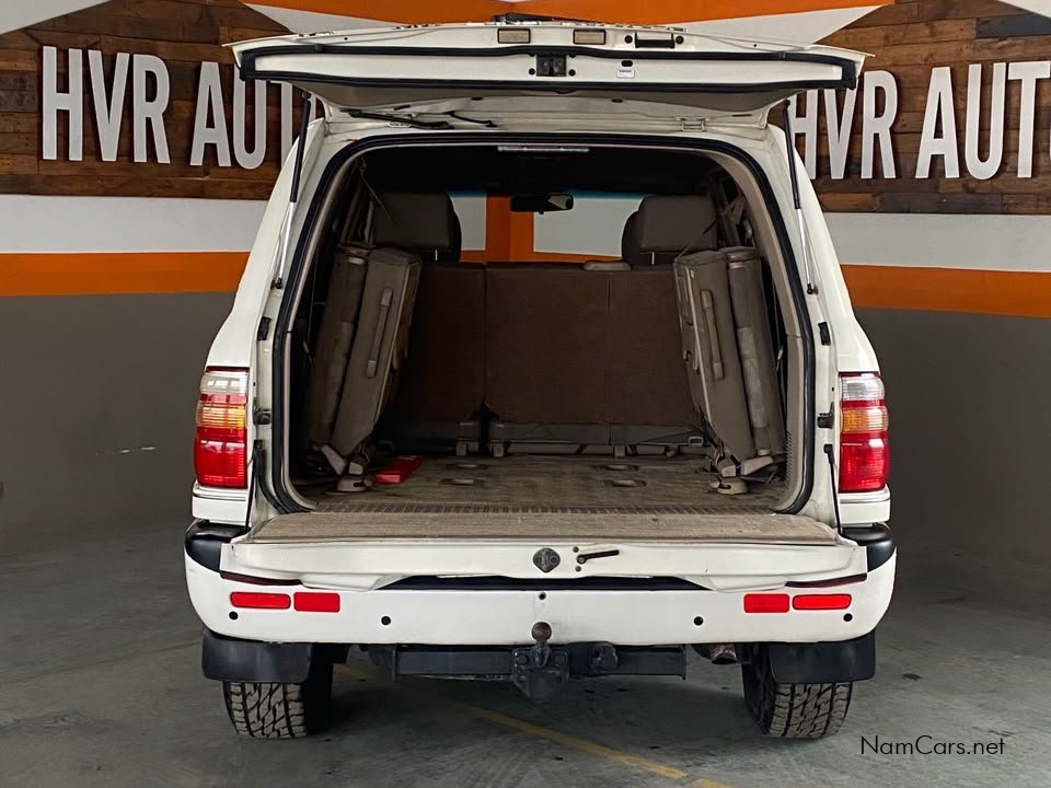 2002 Toyota Land Cruiser photo 8