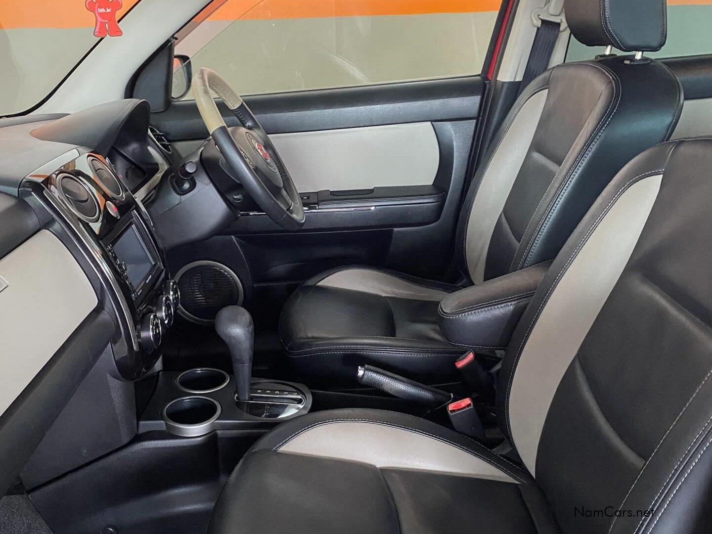 2013 Mazda Verisa photo 4