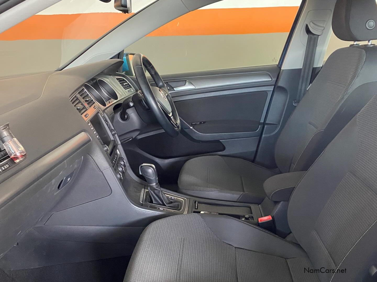 2013 Volkswagen Golf photo 4
