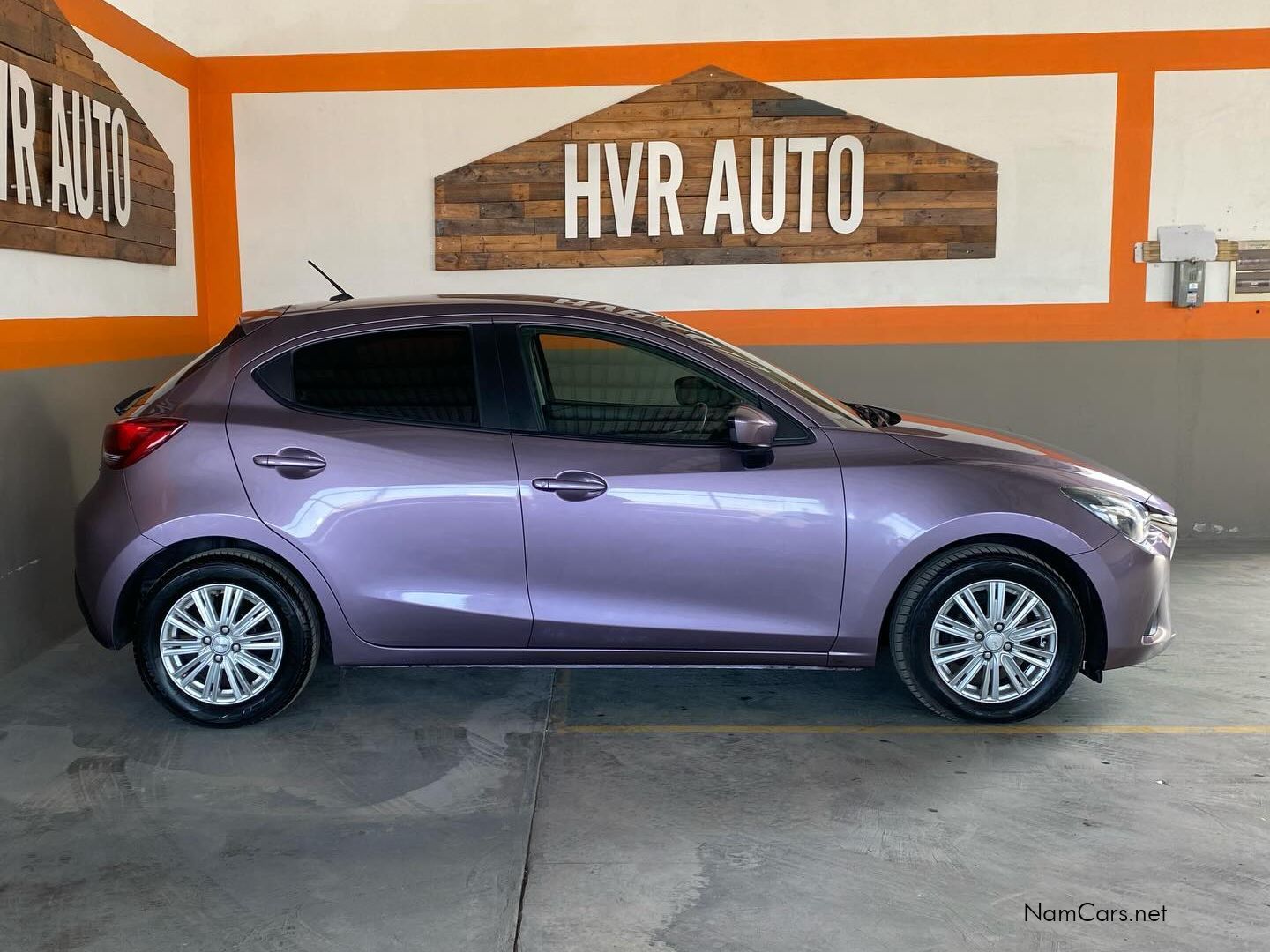 2014 Mazda Demio photo 2