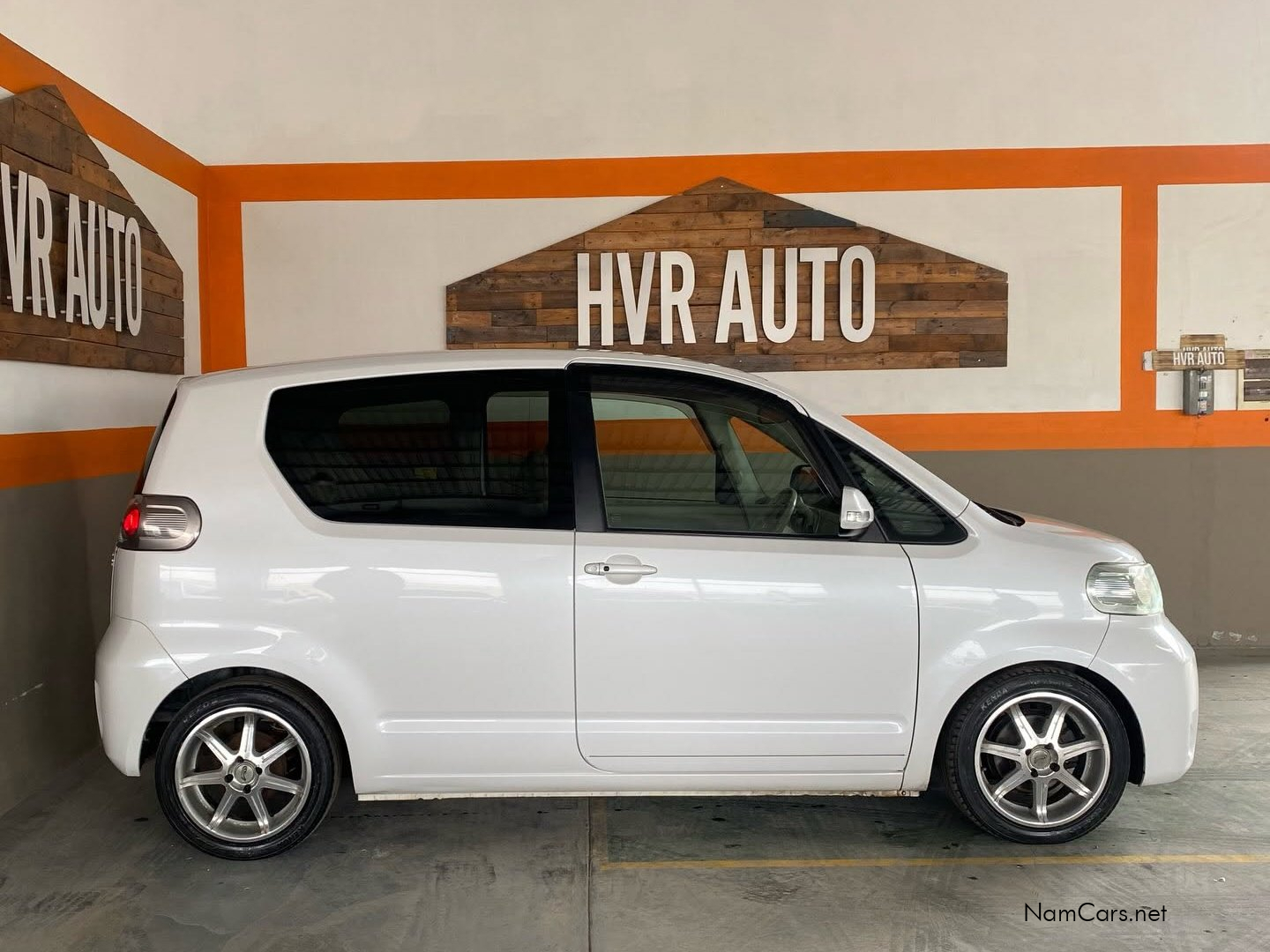 2010 Toyota Porte photo 2