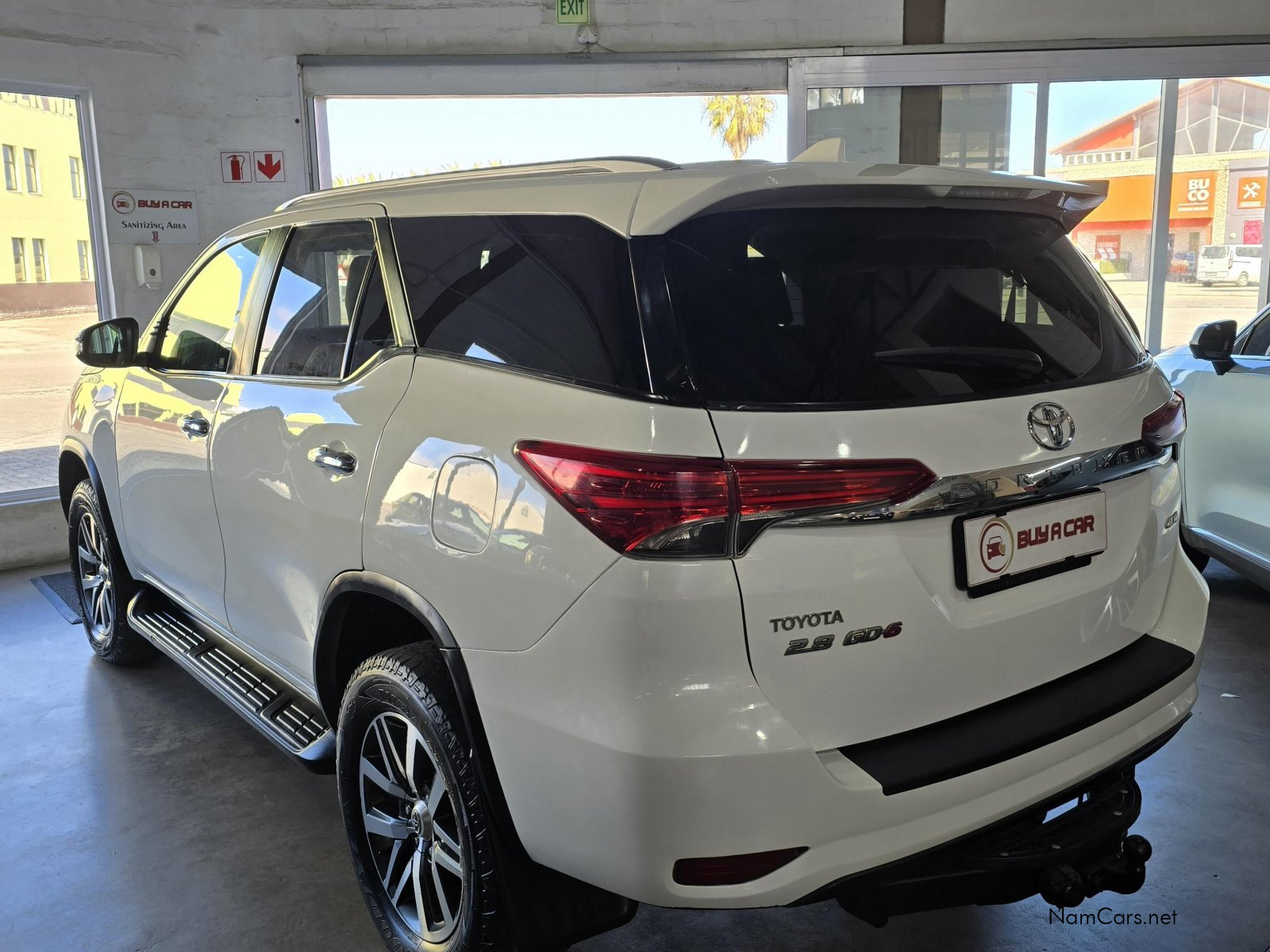 2017 Toyota Fortuner photo 3