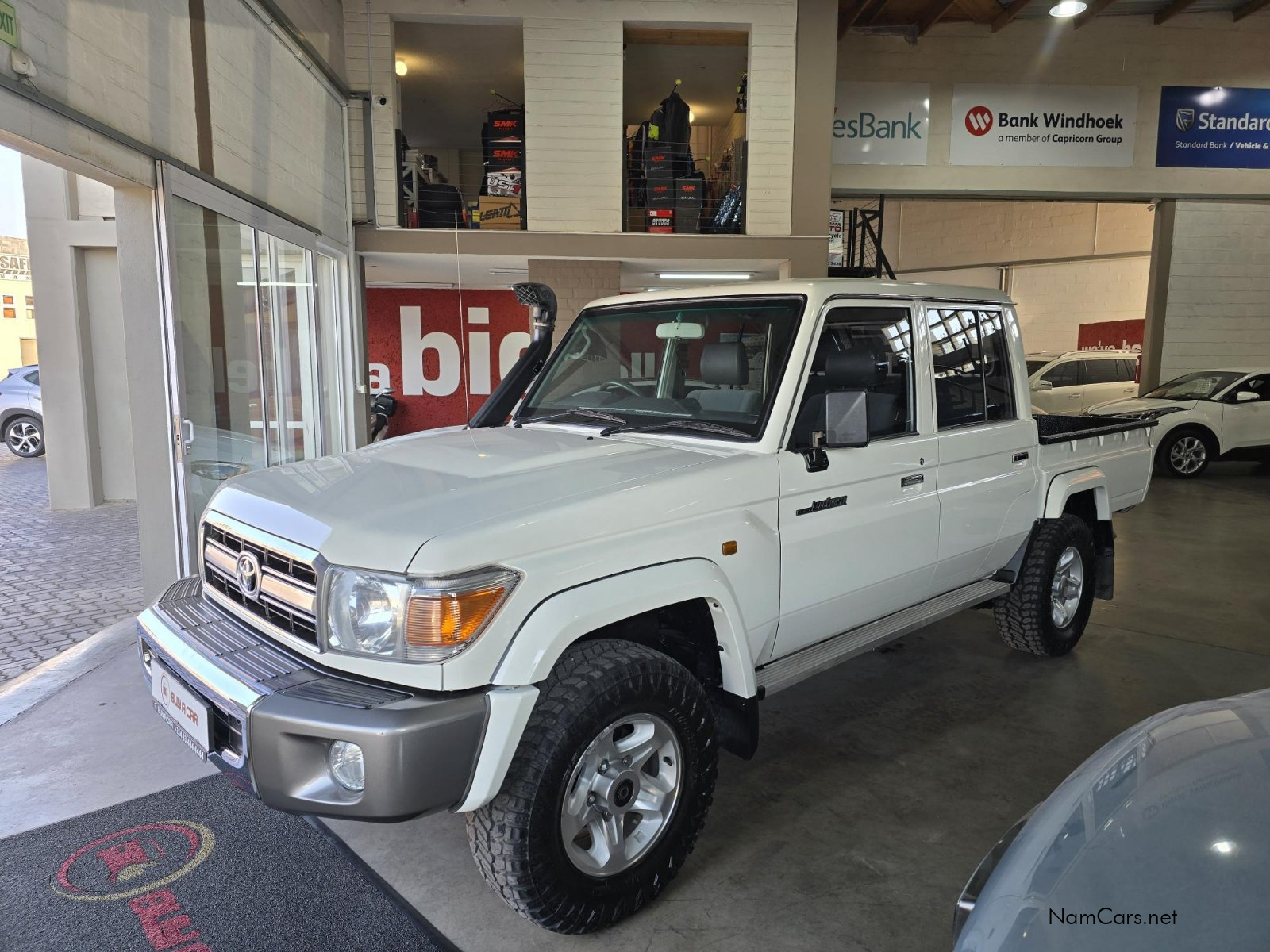 2022 Toyota Land Cruiser photo 3