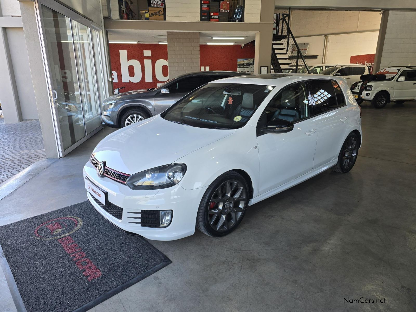 2012 Volkswagen Golf photo 3