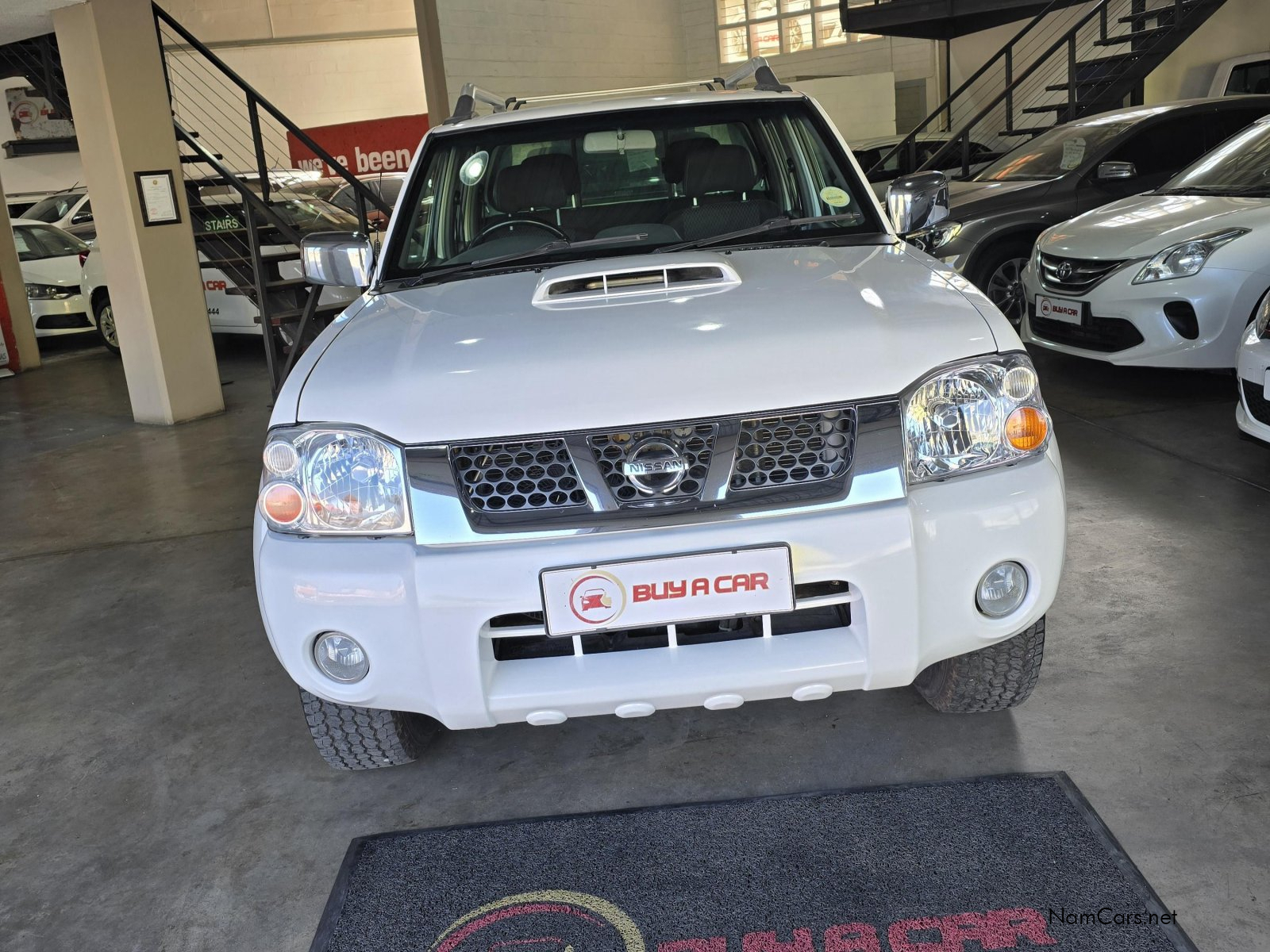 2020 Nissan NP300 photo 2