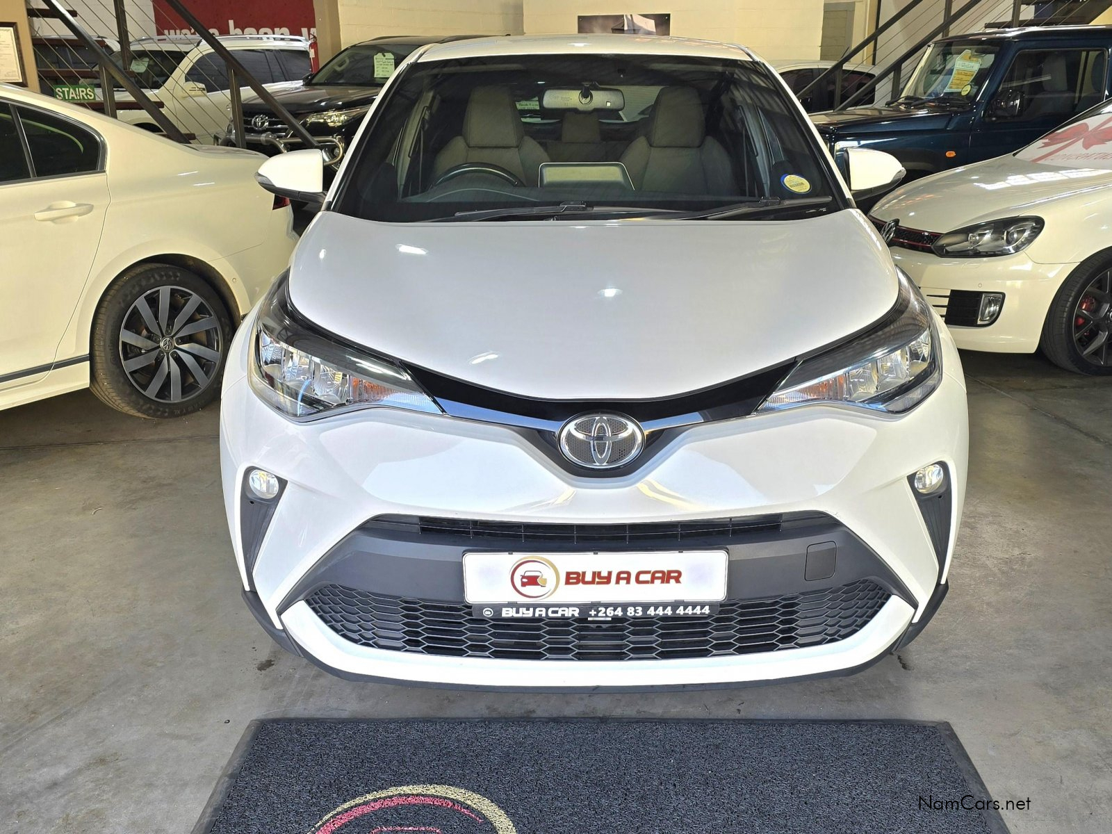 2022 Toyota C-HR photo 2