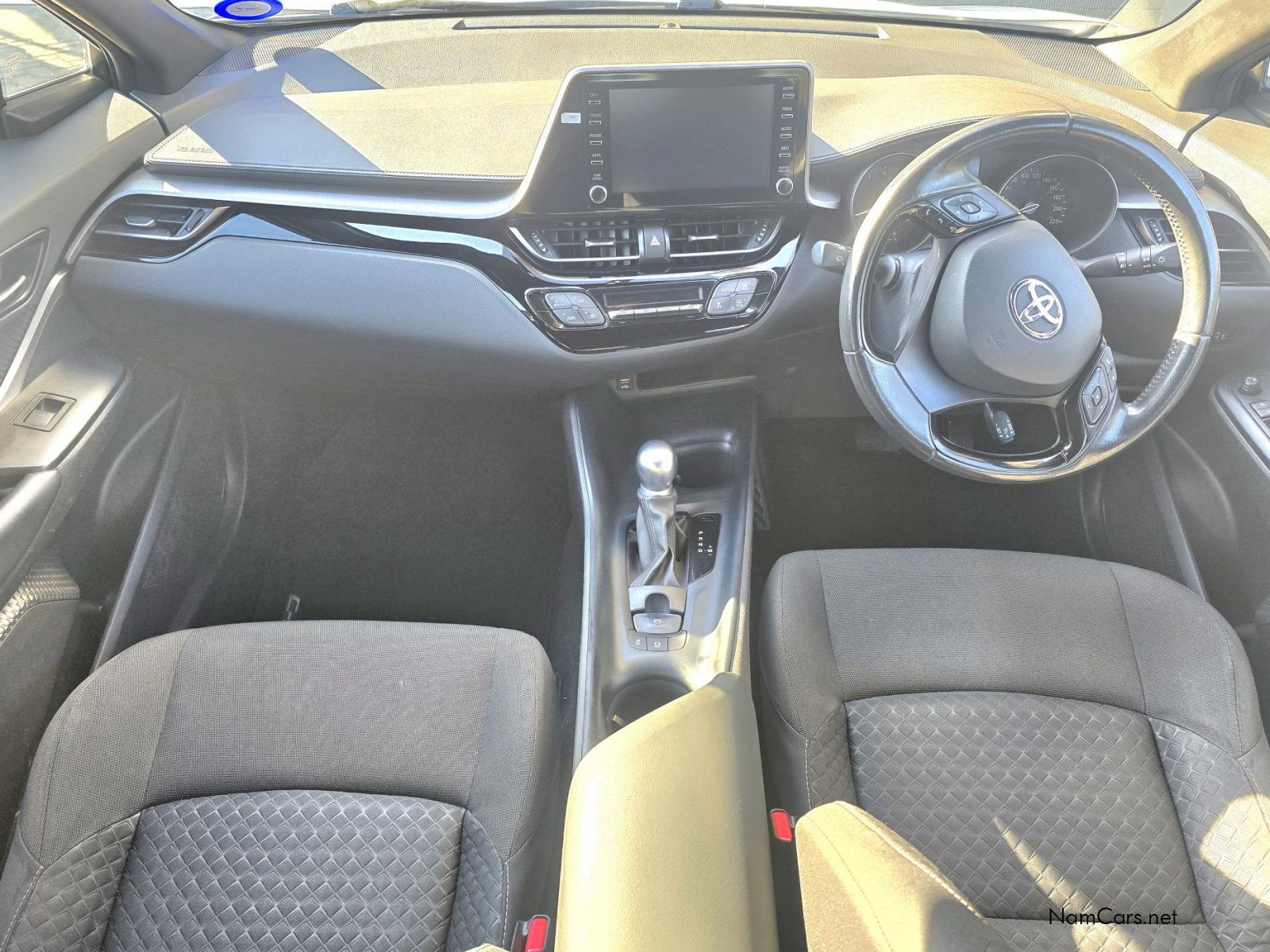 2022 Toyota C-HR photo 7