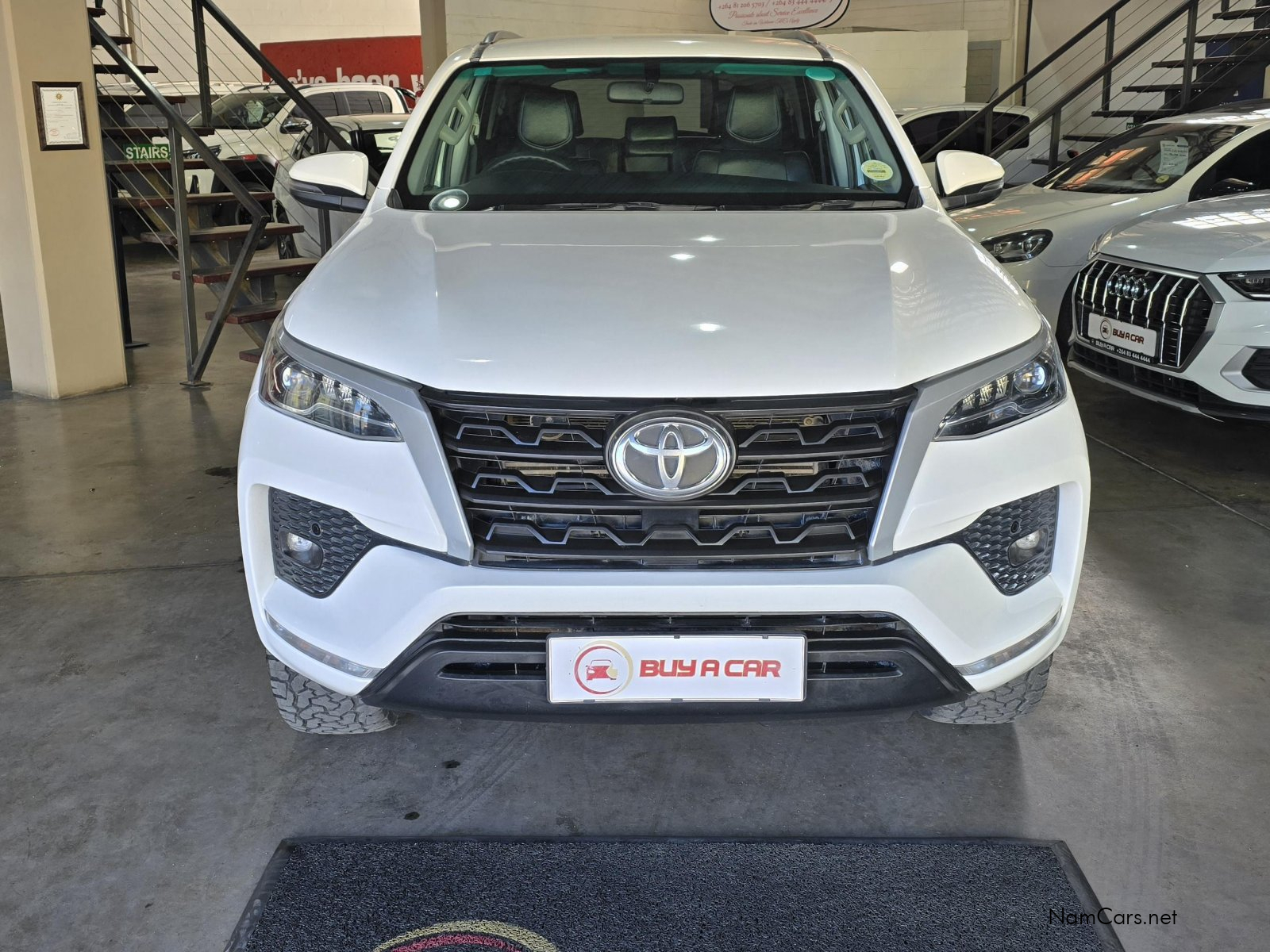2022 Toyota Fortuner photo 2