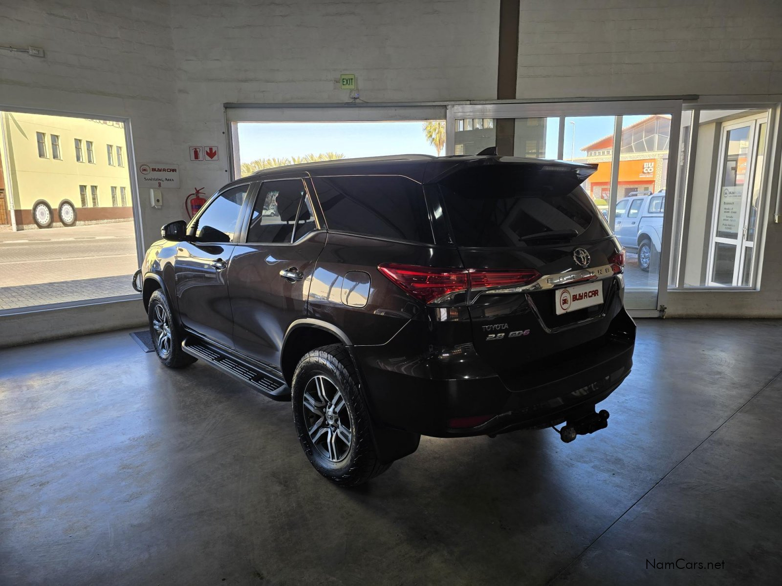 2016 Toyota Fortuner photo 4