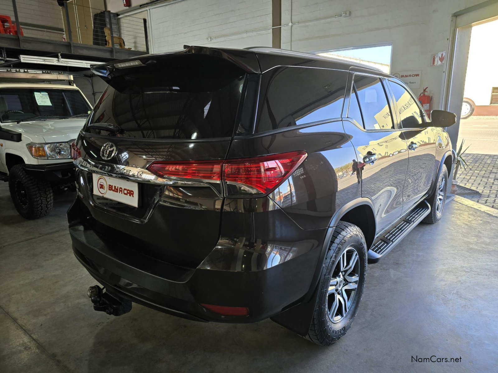2016 Toyota Fortuner photo 6