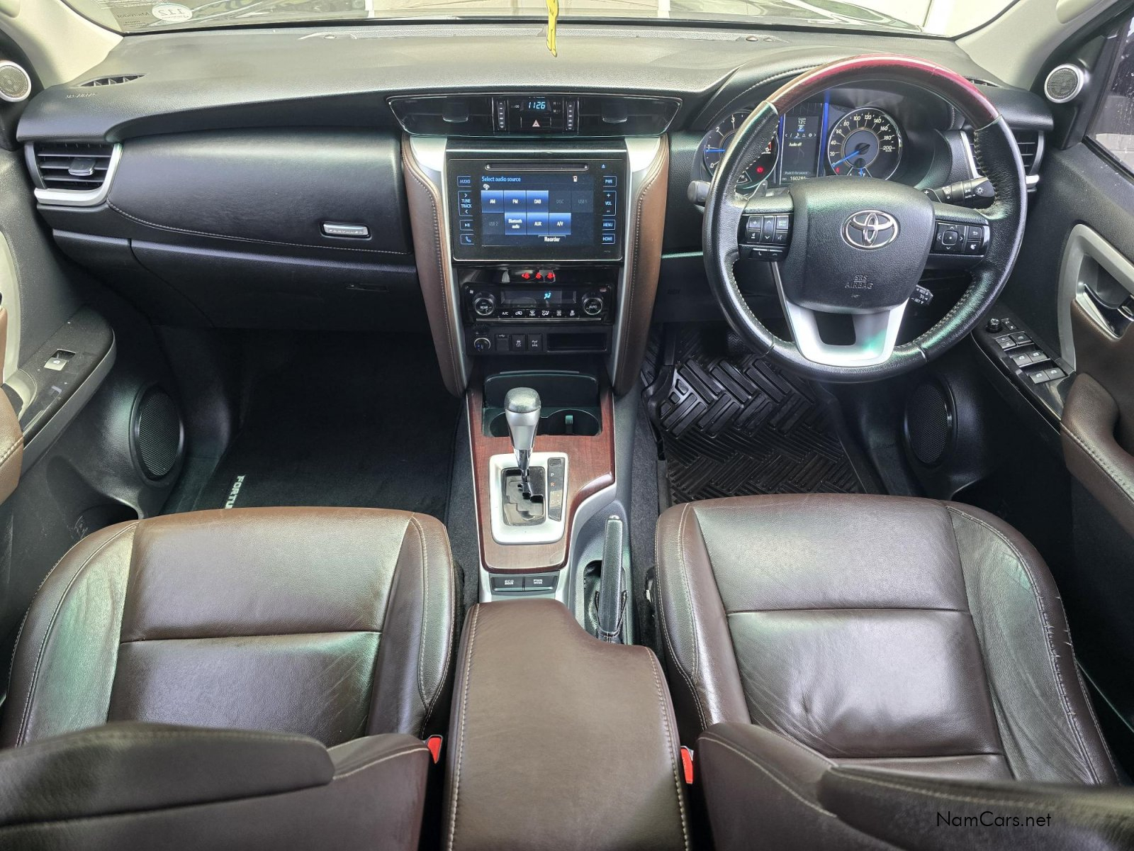 2016 Toyota Fortuner photo 7