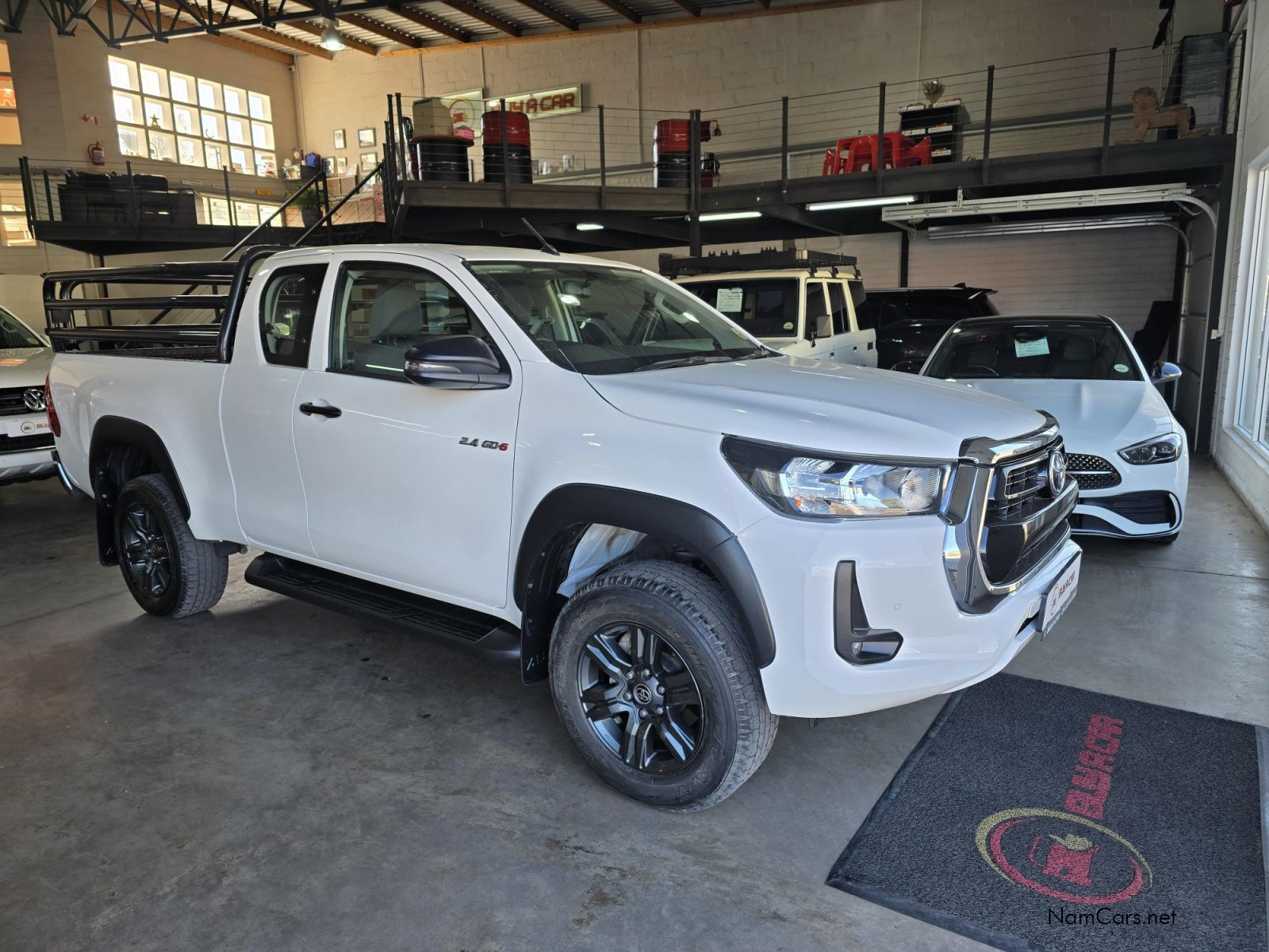 2024 Toyota Hilux photo 1